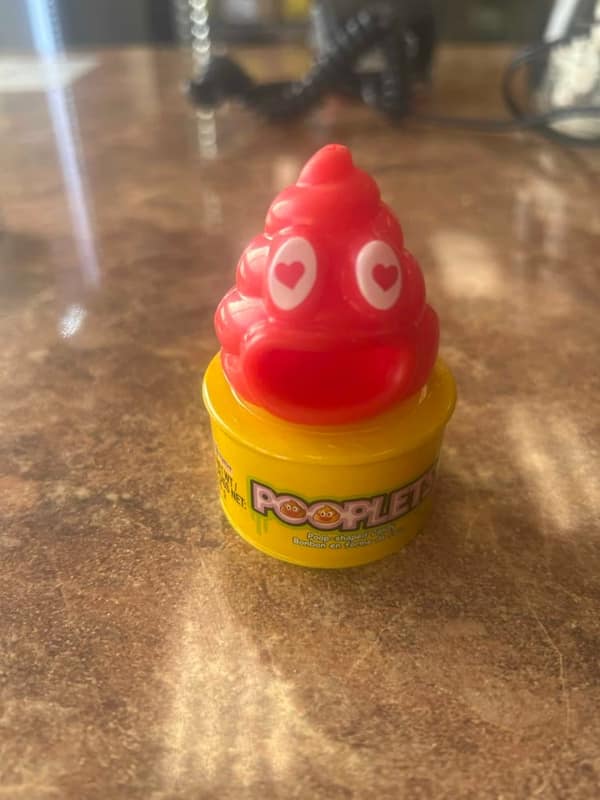 Pooplets Poop-shaped Candy cola